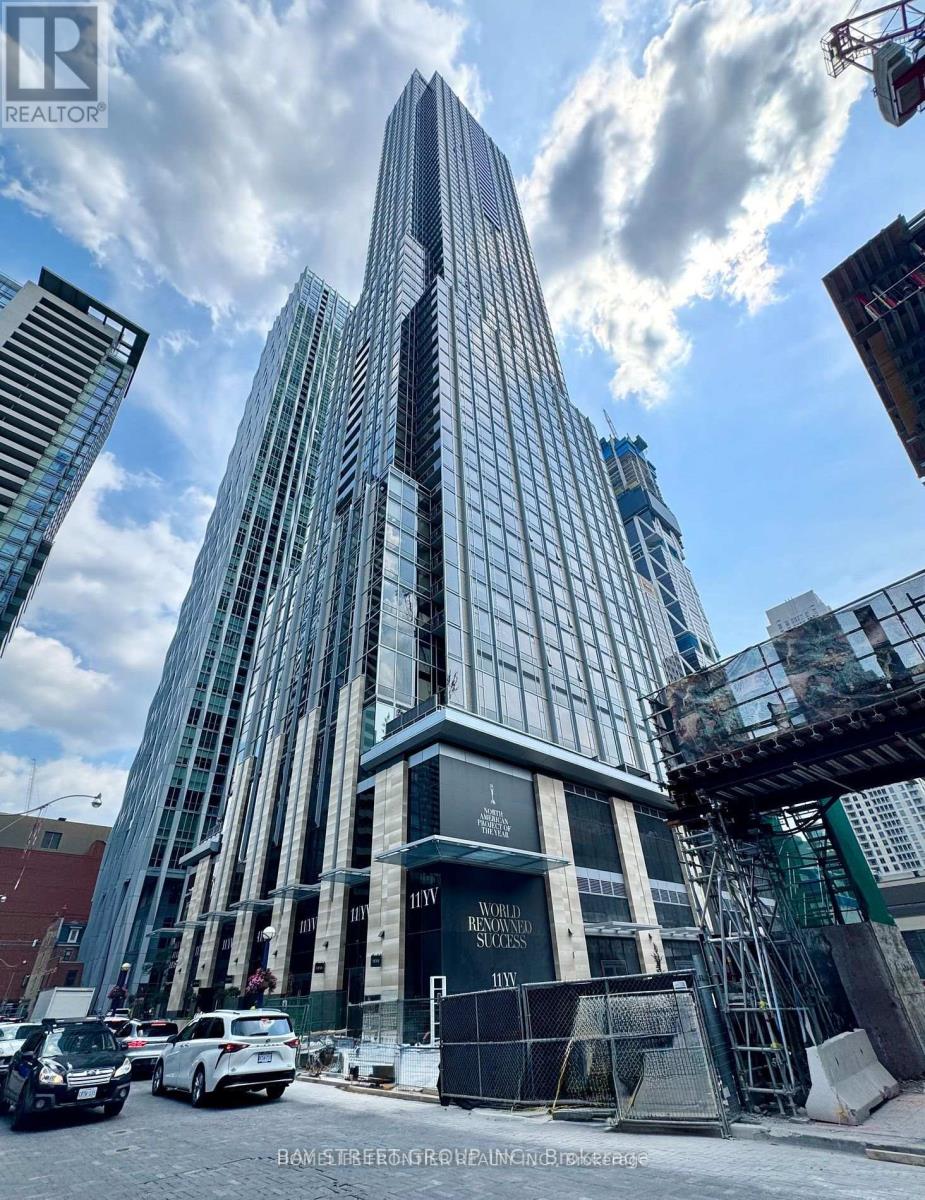 Photo of 11 Yorkville Avenue