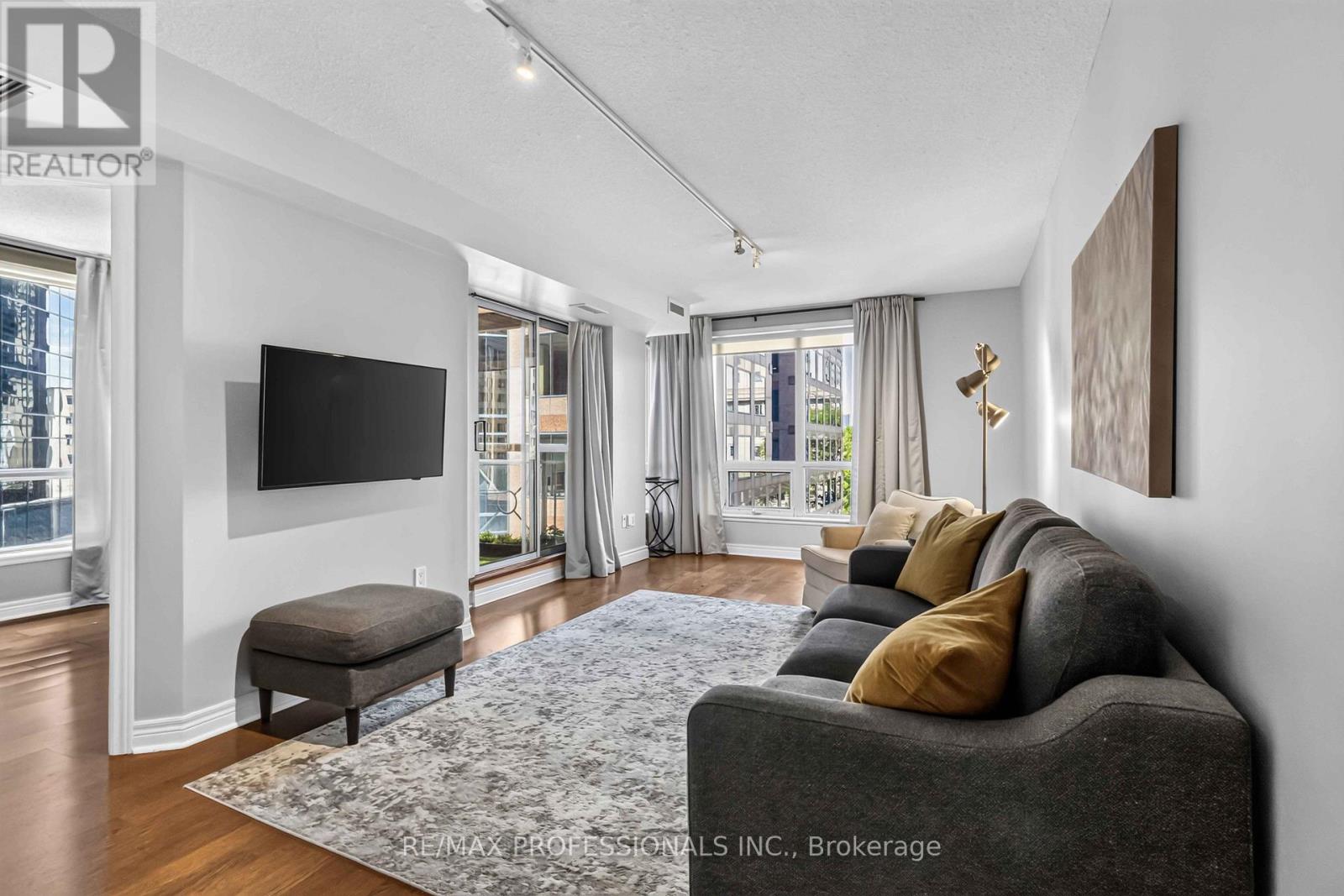 Photo of 100 Hayden Street