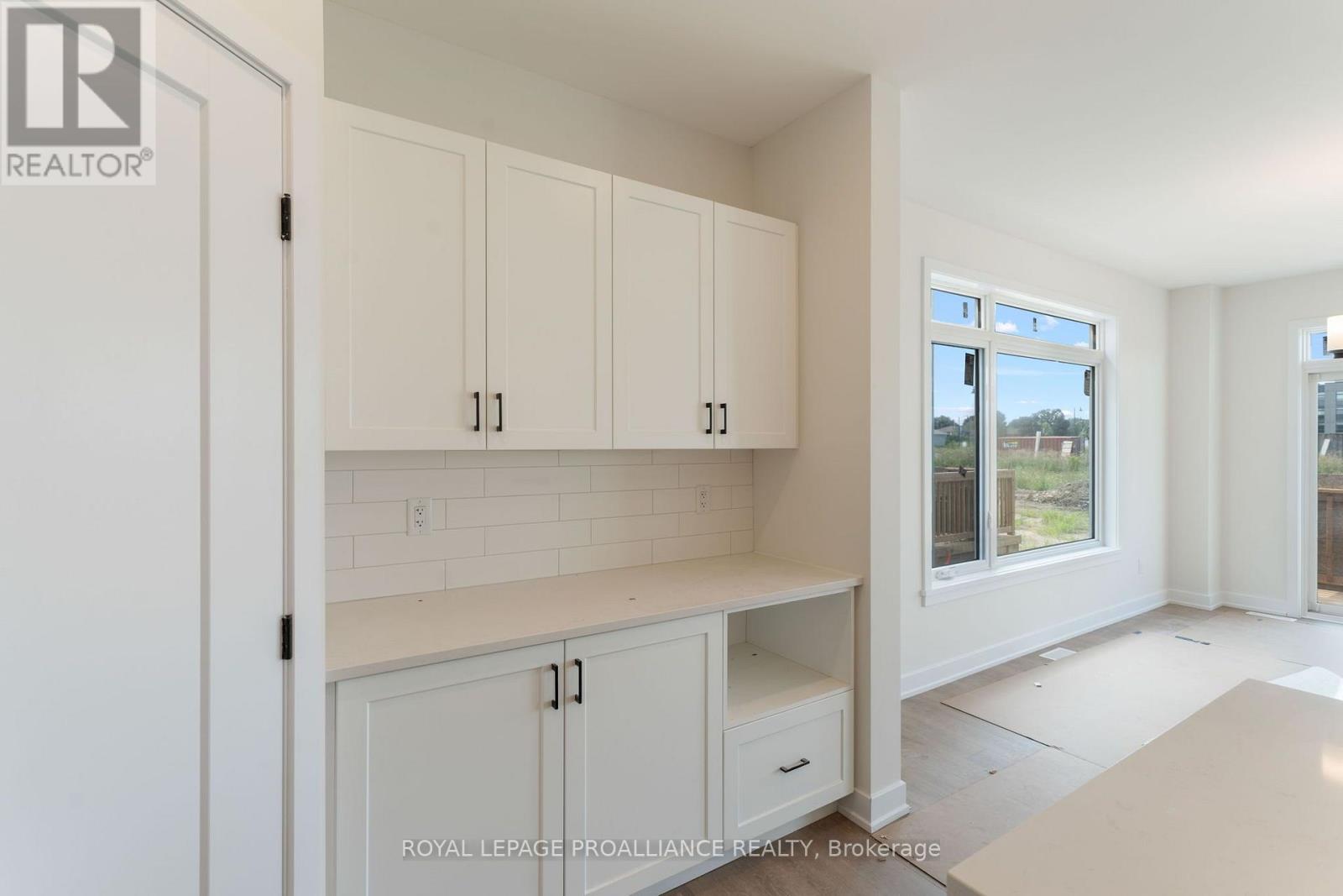 1024 MOORE STREET - 15