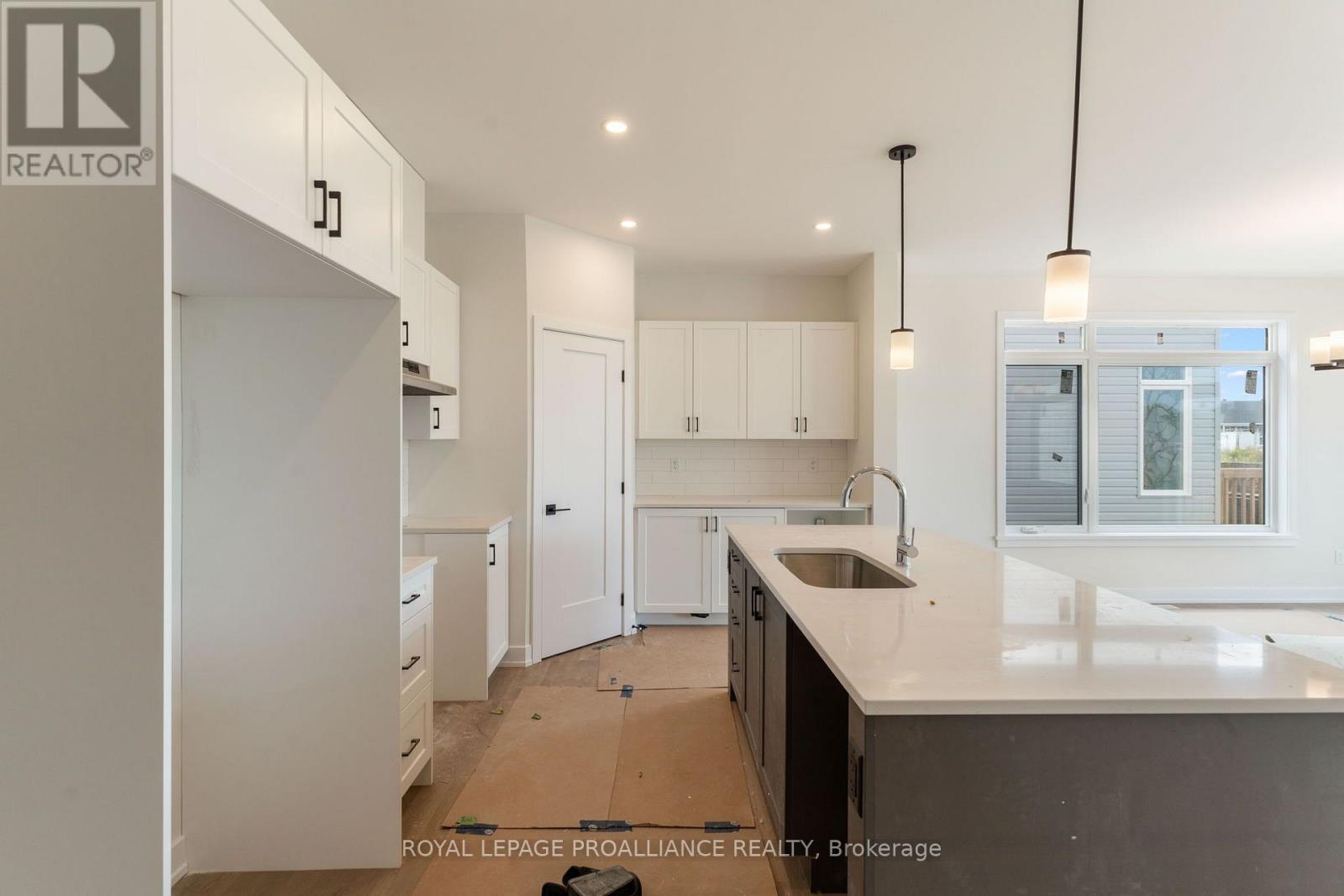 1024 MOORE STREET - Image 12