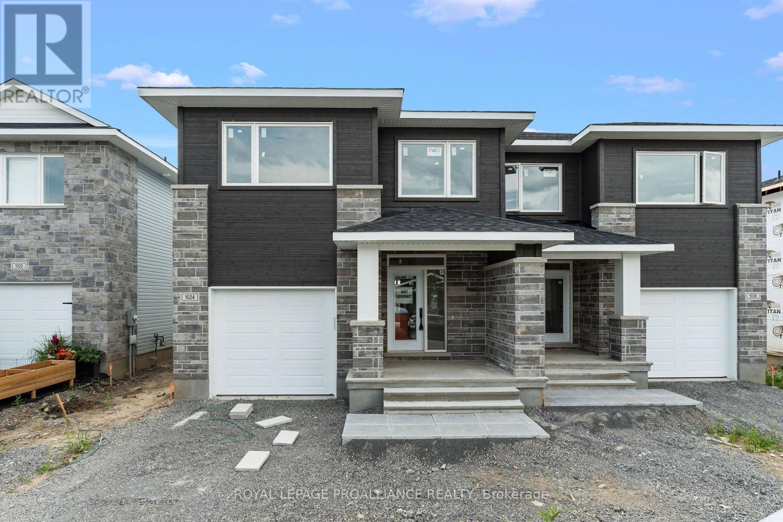 1024 MOORE STREET - 2