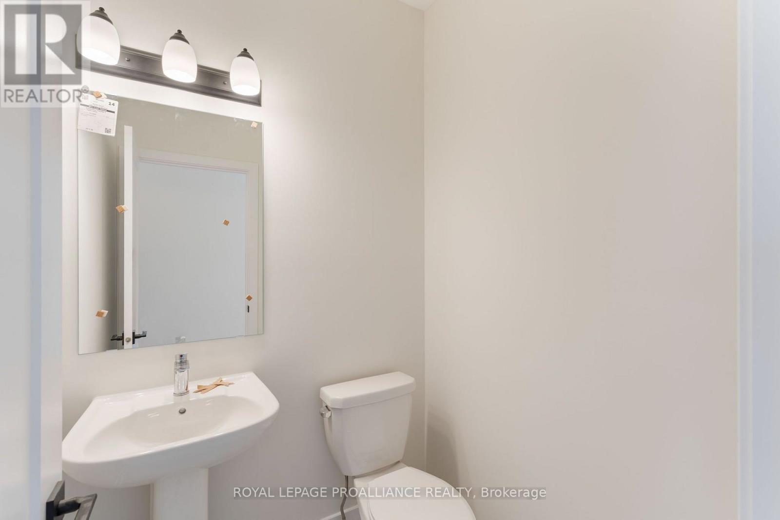 1024 MOORE STREET - 6