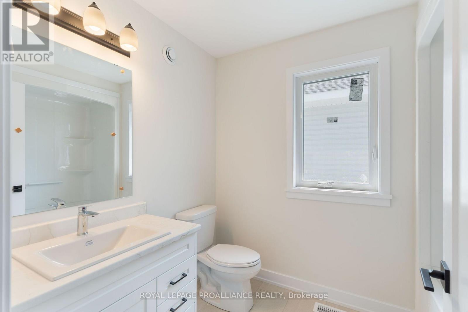 1024 MOORE STREET - Image 33