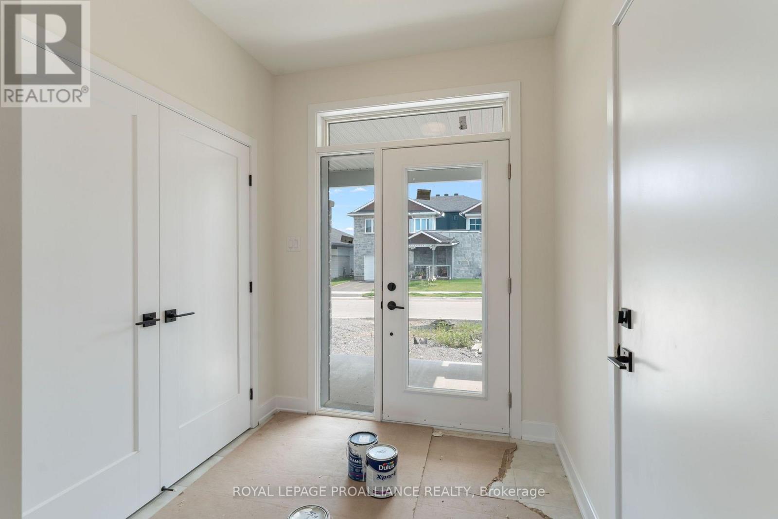 1024 MOORE STREET - Image 4
