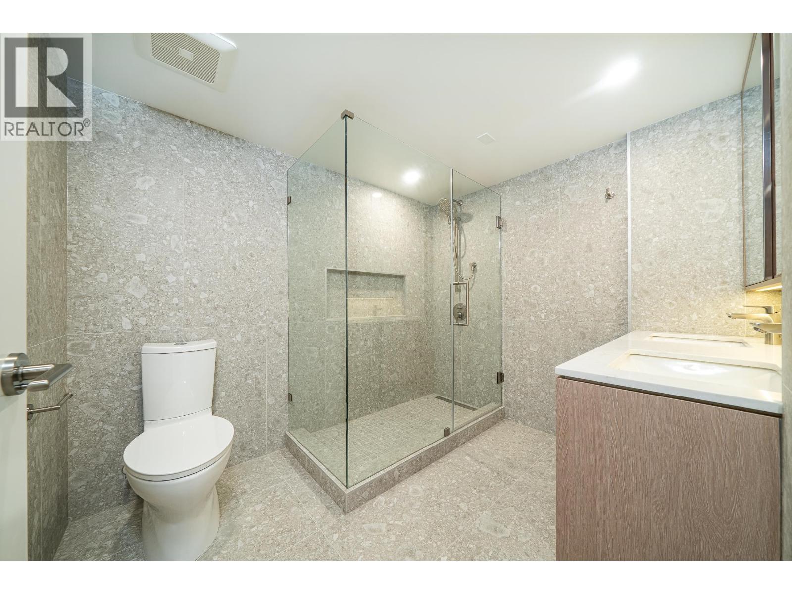 107 5212 CAMBIE STREET, Vancouver