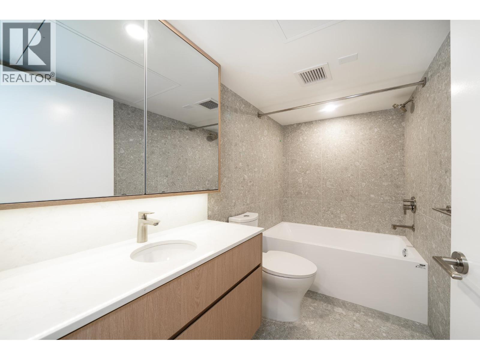 107 5212 CAMBIE STREET, Vancouver