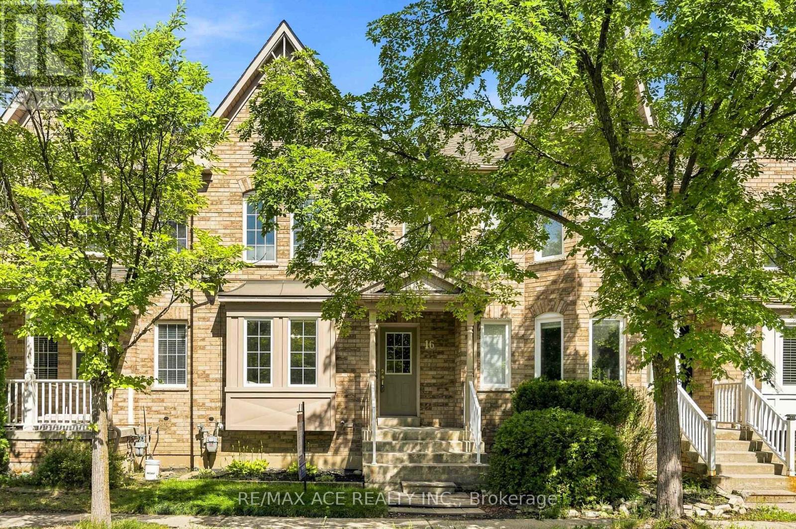 16 WHITE'S HILL AVENUE - 1