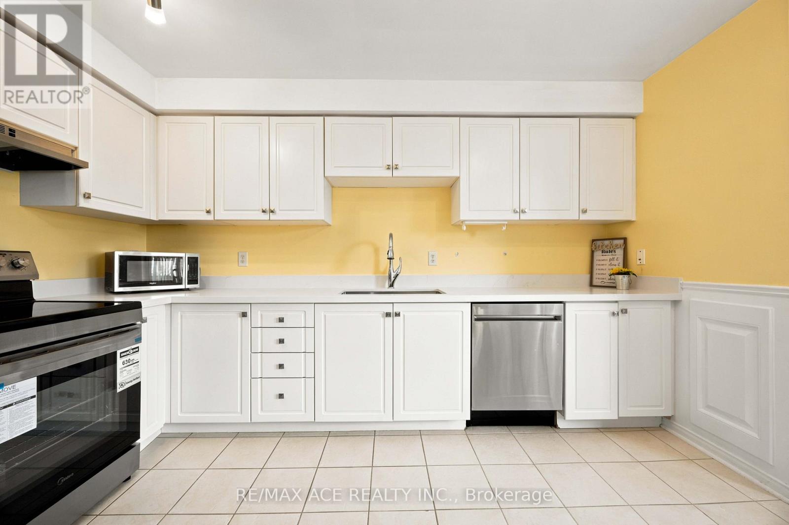16 WHITE'S HILL AVENUE - Image 12