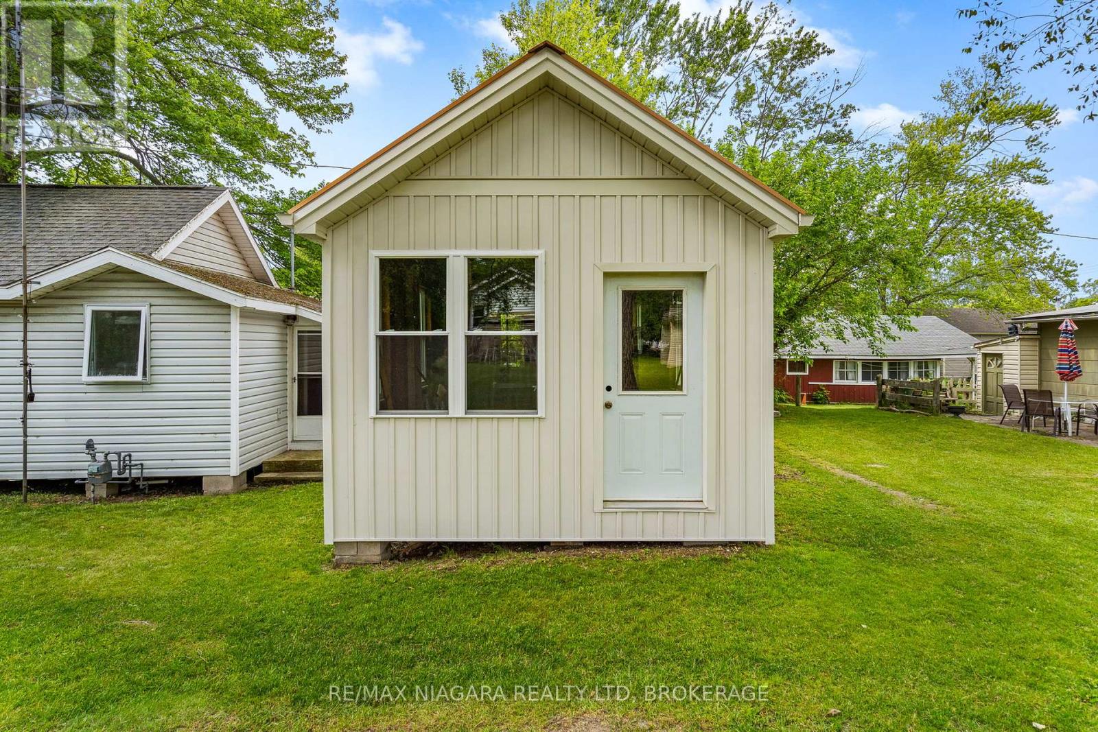 12213 LAKESHORE ROAD - 12