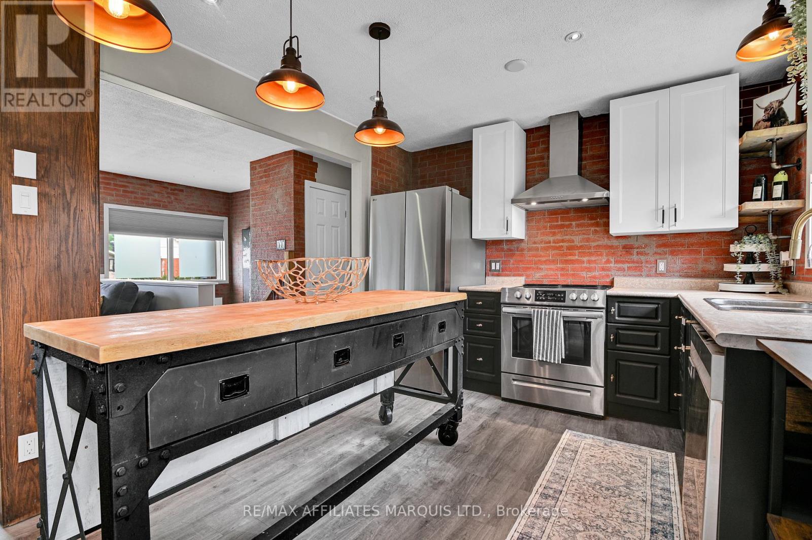422 HILBERT AVENUE - Image 12