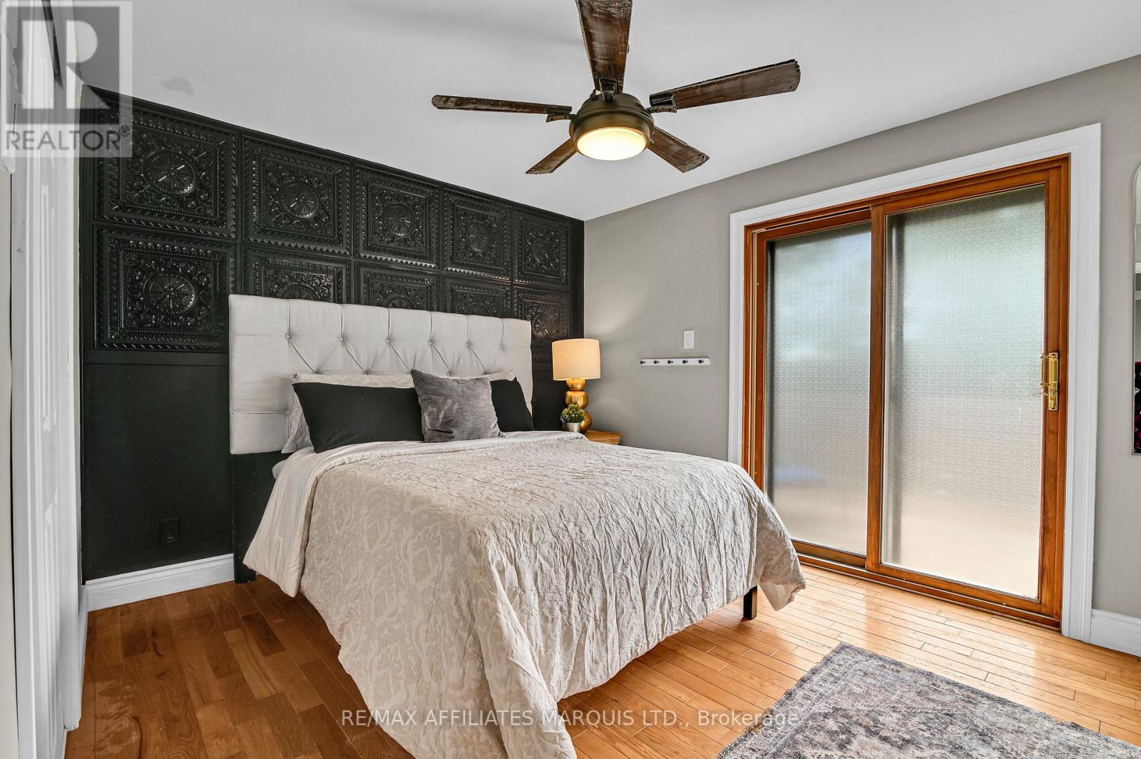 422 HILBERT AVENUE - Image 15