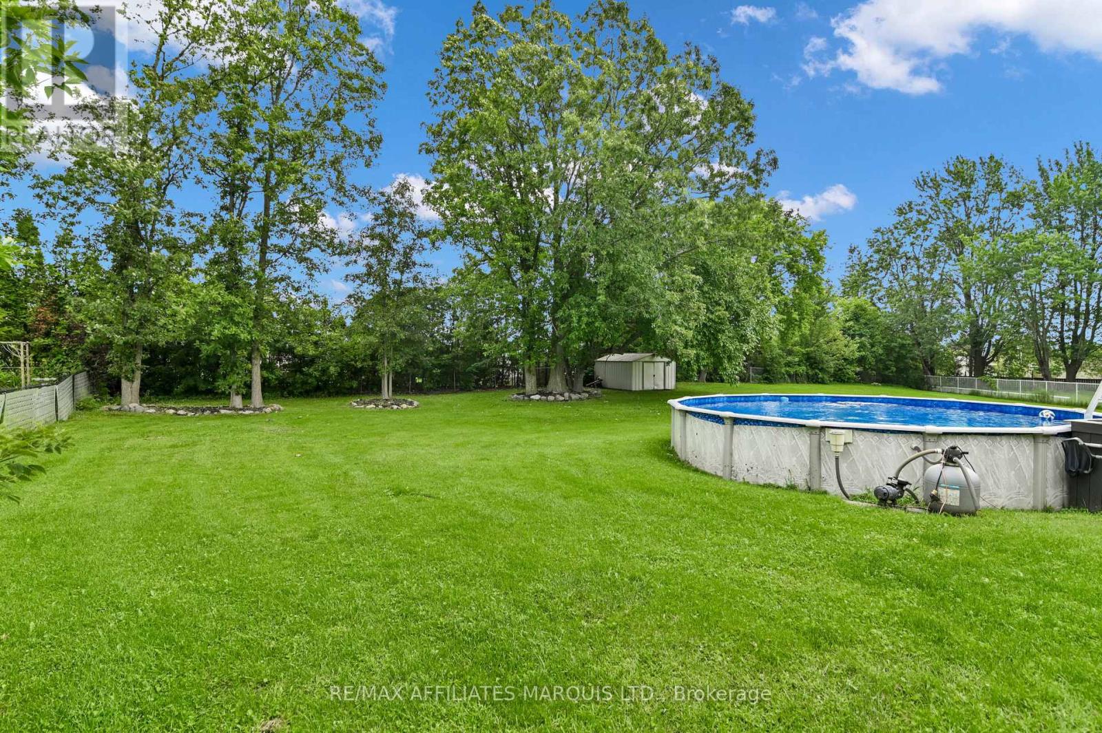 422 HILBERT AVENUE - 32
