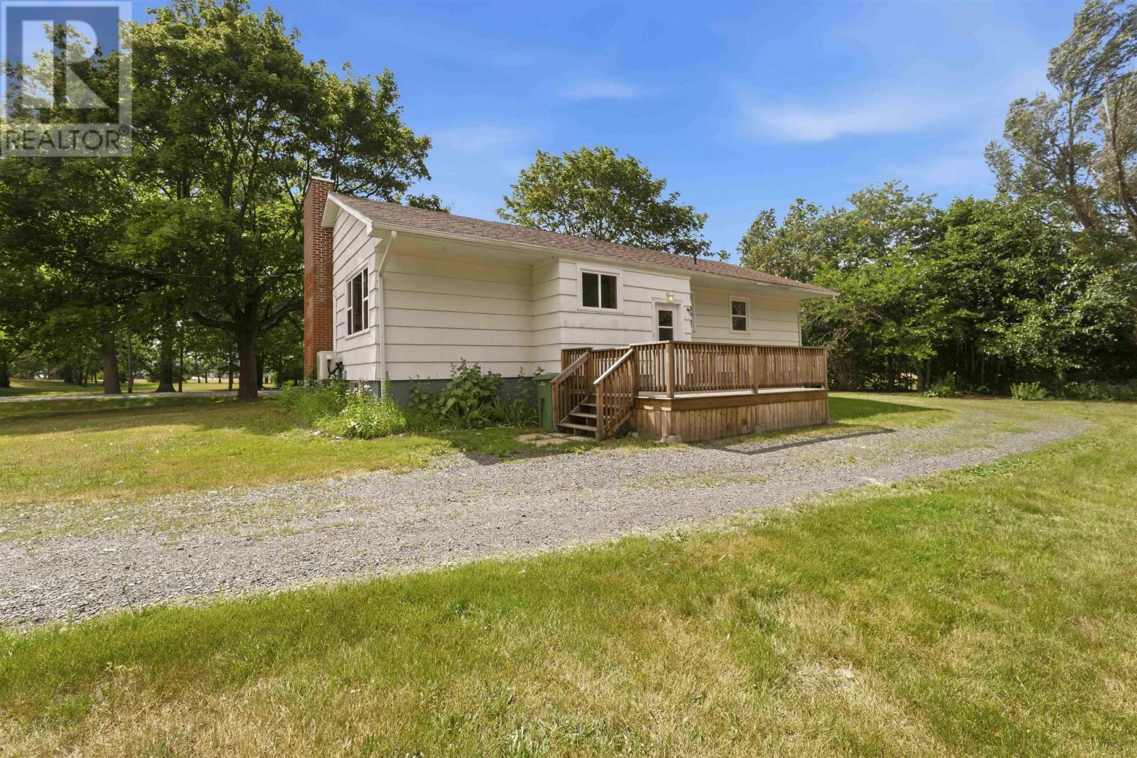 Property 32 of 37 of 1022 Middle Dyke rd