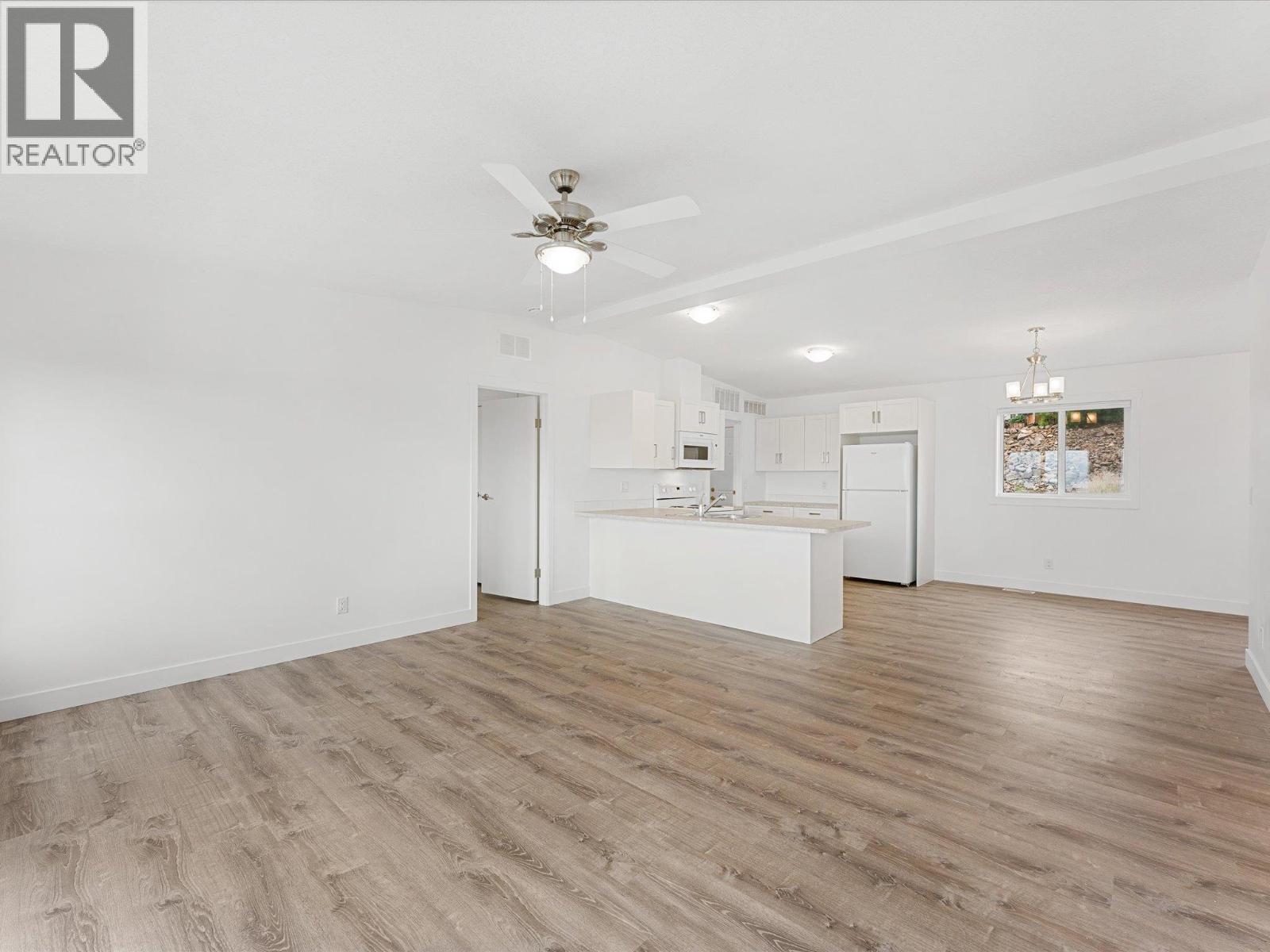 #102 1750 Lenz Road Lot# 102 - 8