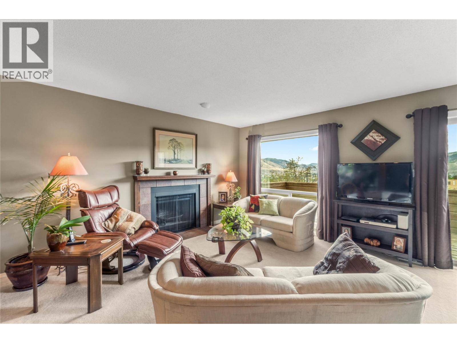 #30 290 PEMBERTON Terrace - 4