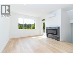 1 1559 Ash Rd, Saanich, BC V8N2S9 Photo 16