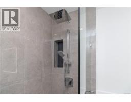 1 1559 Ash Rd, Saanich, BC V8N2S9 Photo 25