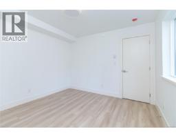 1 1559 Ash Rd, Saanich, BC V8N2S9 Photo 32