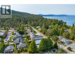 1 1559 Ash Rd, Saanich, BC V8N2S9 Photo 46