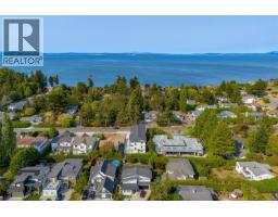 1 1559 Ash Rd, Saanich, BC V8N2S9 Photo 47