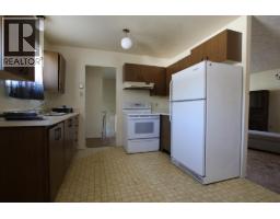 Kitchen - 436 Bergeron Drive, Tumbler Ridge, BC V0C2W0 Photo 8