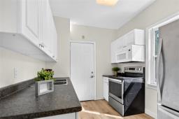 99 Berlin Street, Winnipeg, MB R2L1J1 Photo 8