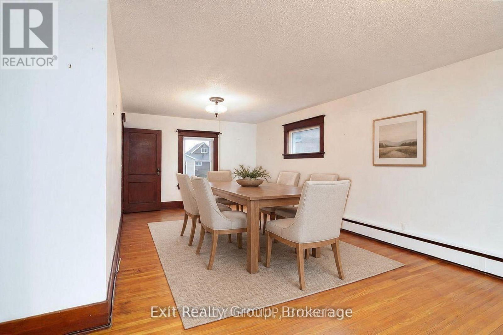92 BYRON STREET - 11