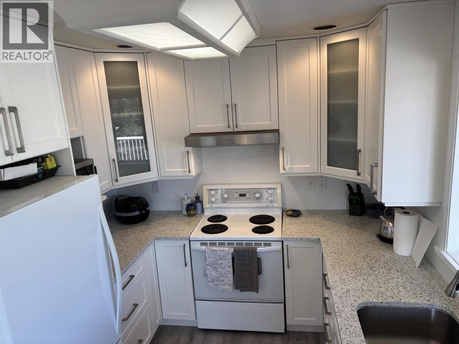 113 W FIFTH STREET - Image 9