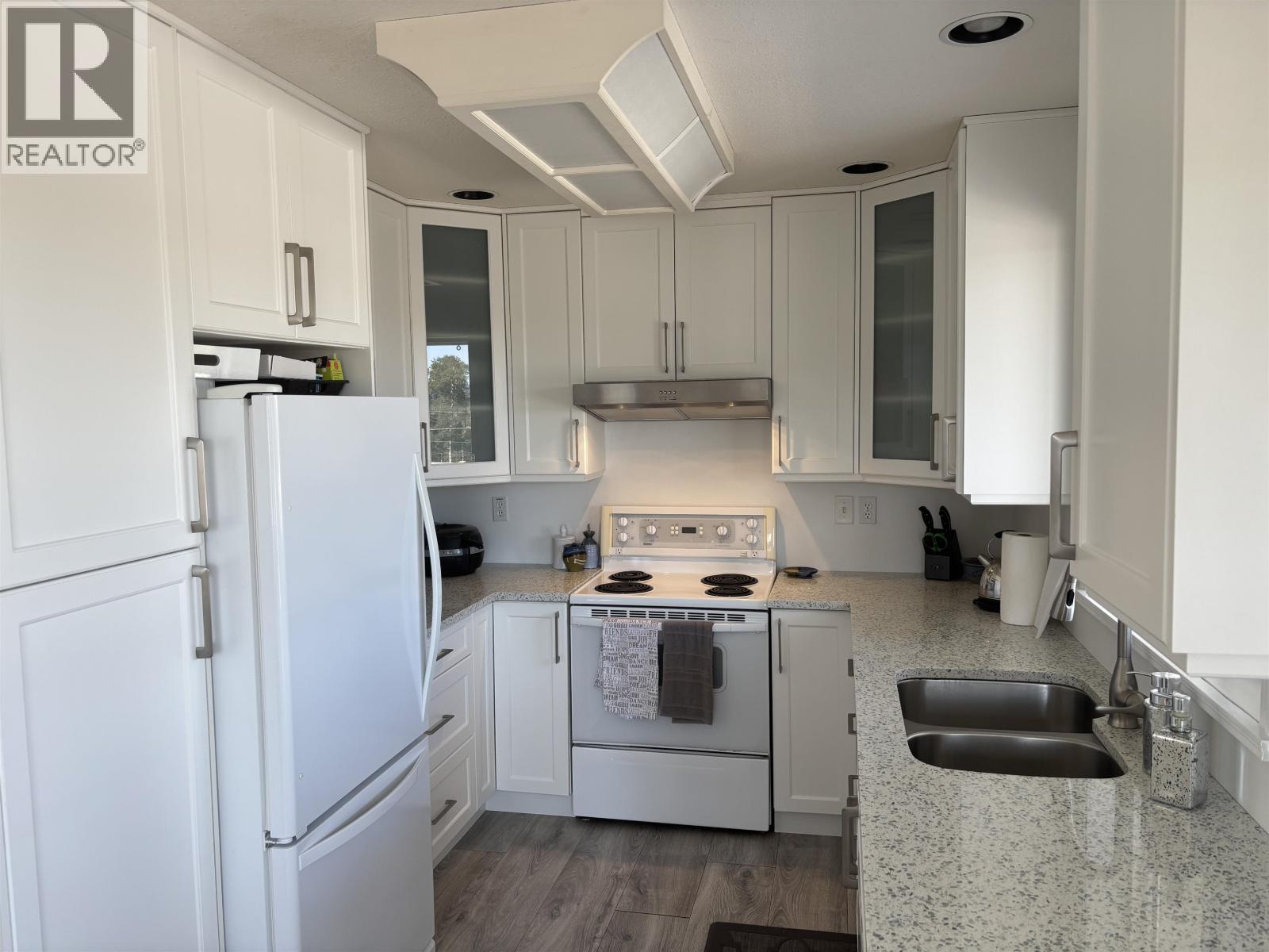 113 W FIFTH STREET - Image 30