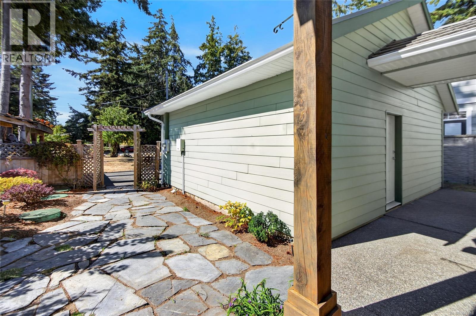 1776 Astra Rd, Comox