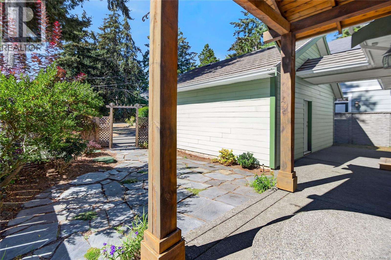 1776 Astra Rd, Comox