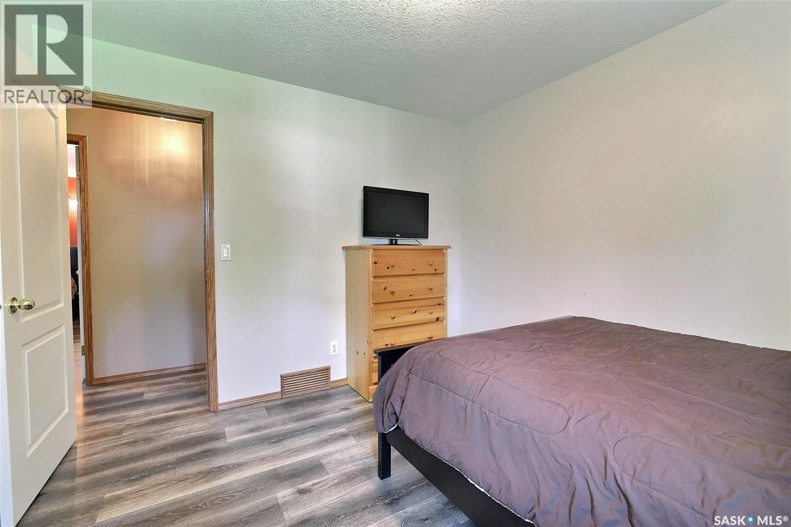 318 Hillside CRESCENT - 16