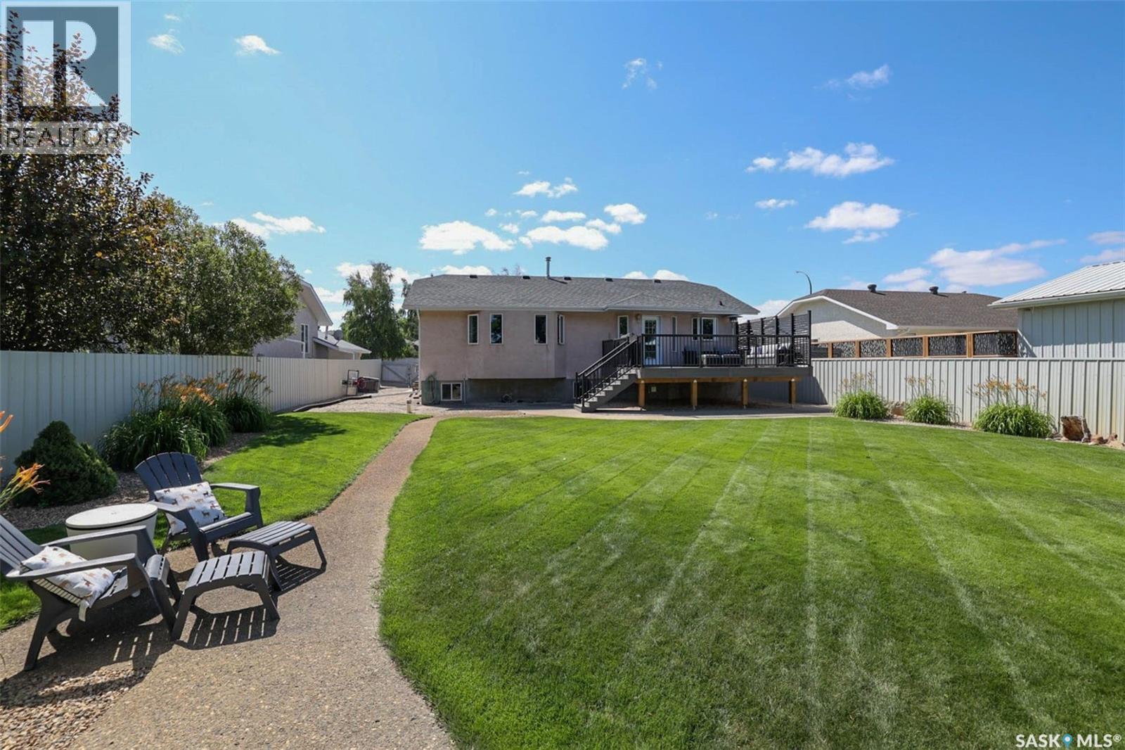 318 Hillside CRESCENT - Image 46