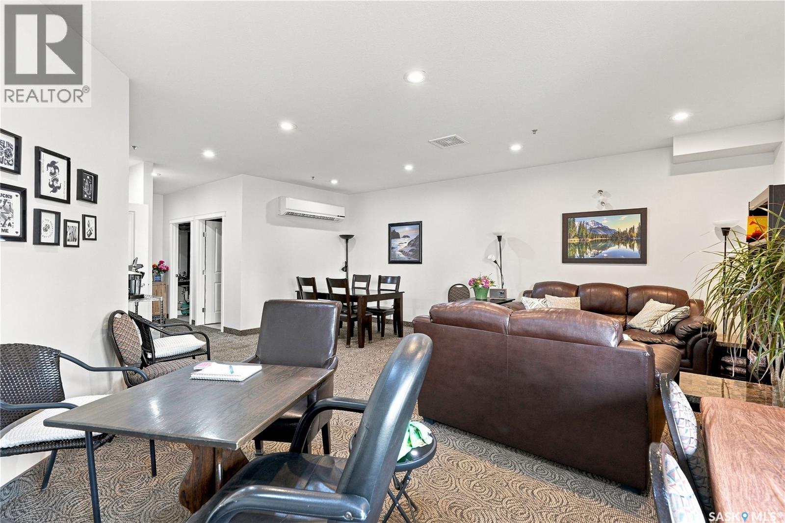 #312 106 Hampton CIRCLE - 28