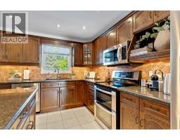 5pc Ensuite bath - 216 Red Maple Court, North Dumfries, ON N1R5S6 Photo 16