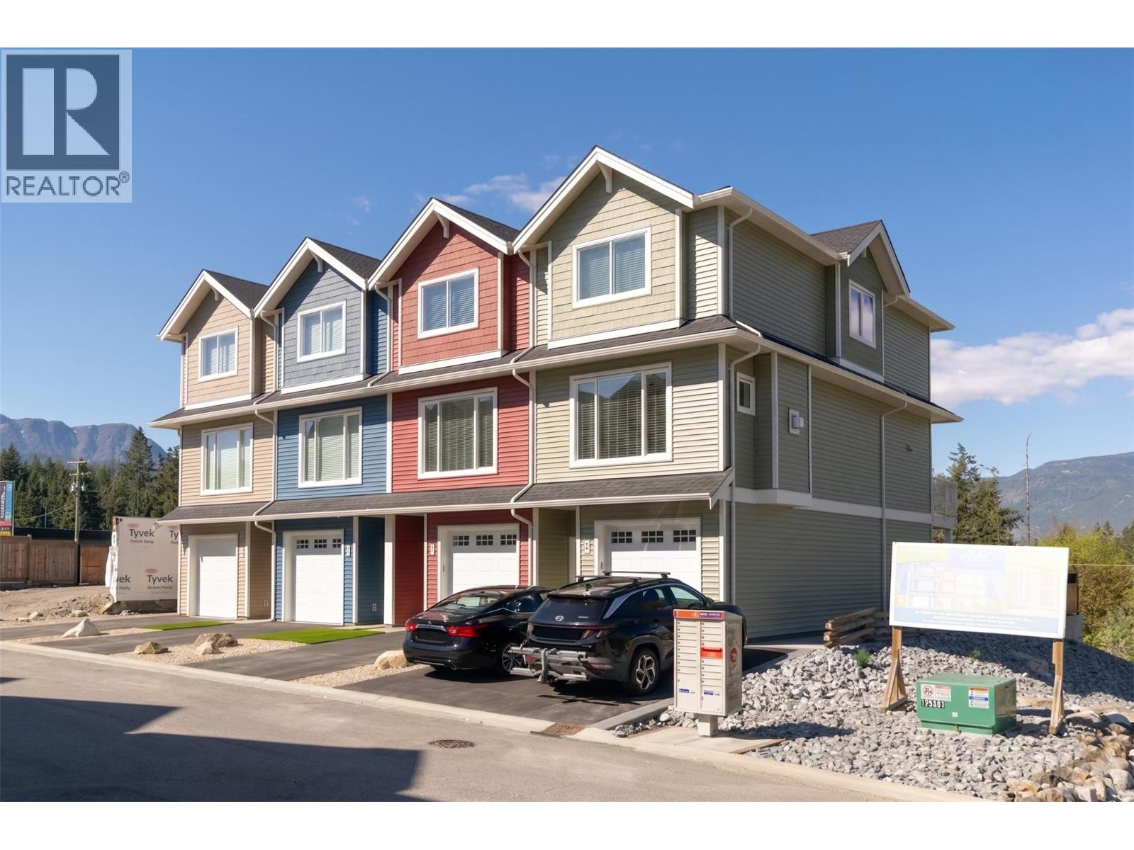 Property for sale at 1910 11 Avenue NE Unit# 1