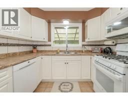 Kitchen - 2651 Okanagan Avenue Ne, Salmon Arm, BC V1E2T2 Photo 19