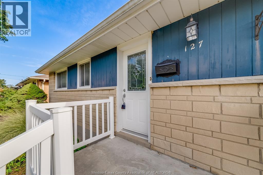 127 COVERDALE STREET - 3