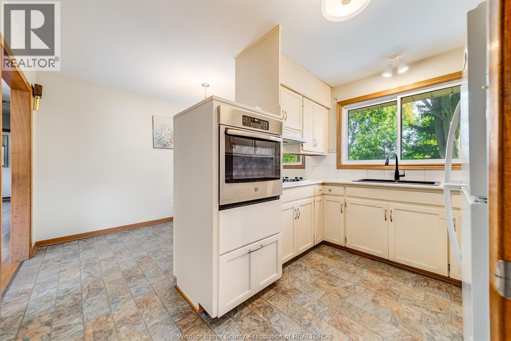 127 COVERDALE STREET - 9