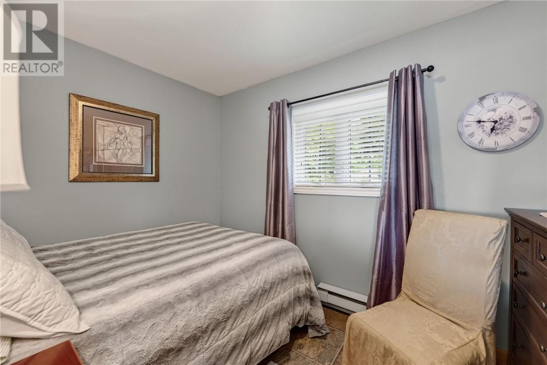 22 Powell Drive - 38