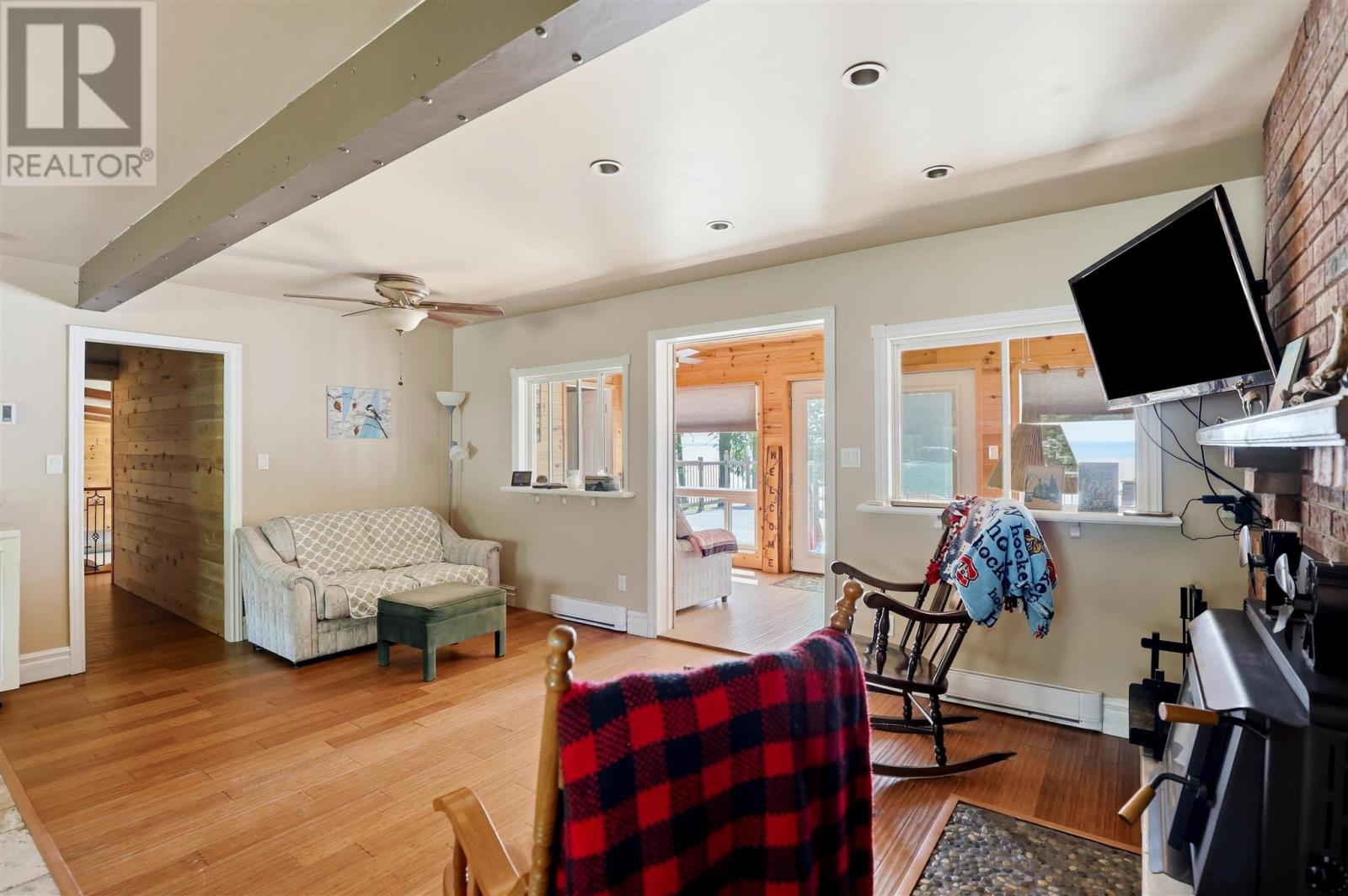 5290 Wierzbicki DR - 12