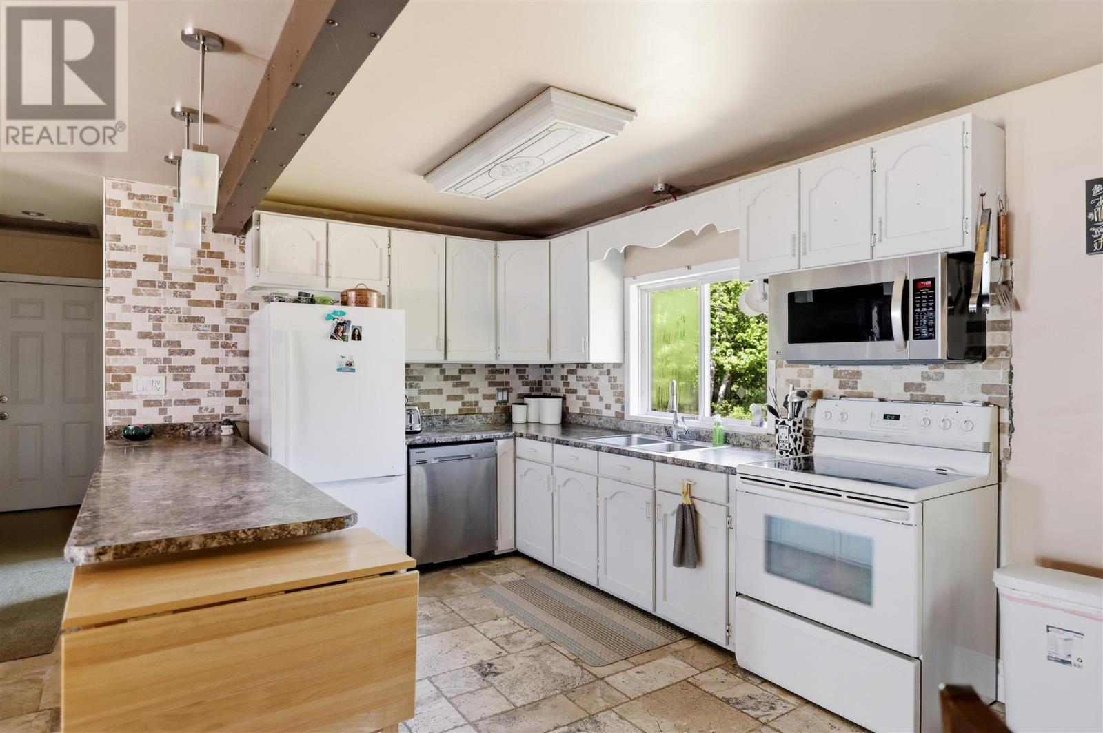 5290 Wierzbicki DR - 15