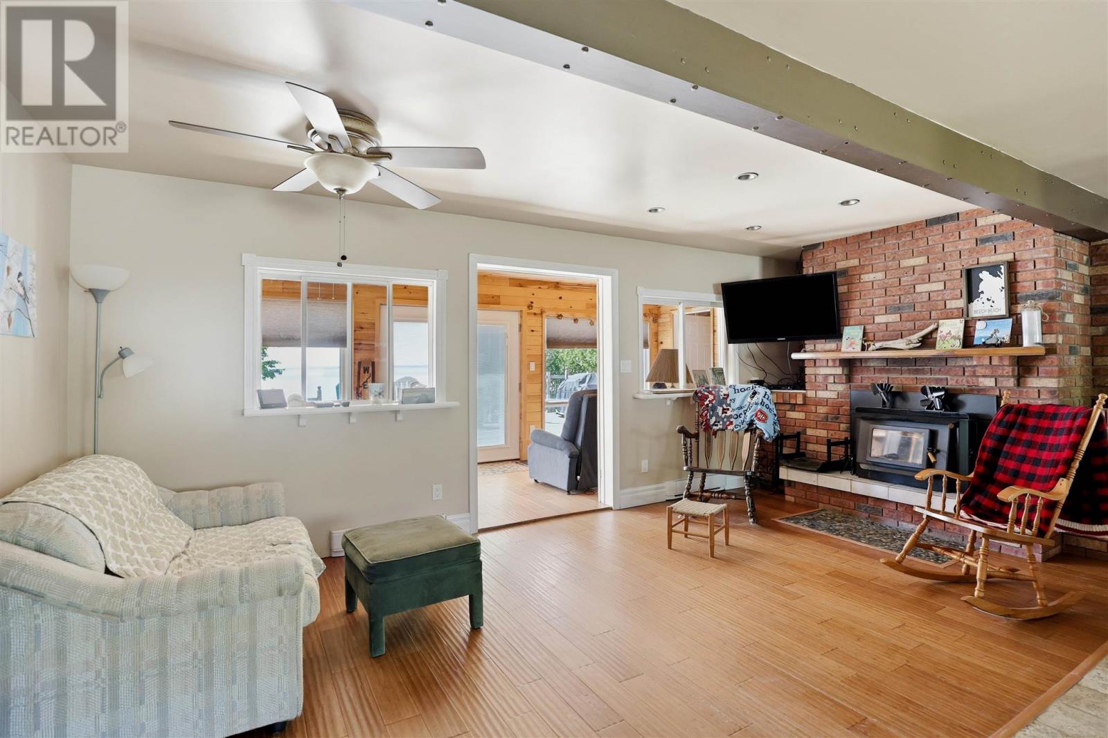 5290 Wierzbicki DR - 13
