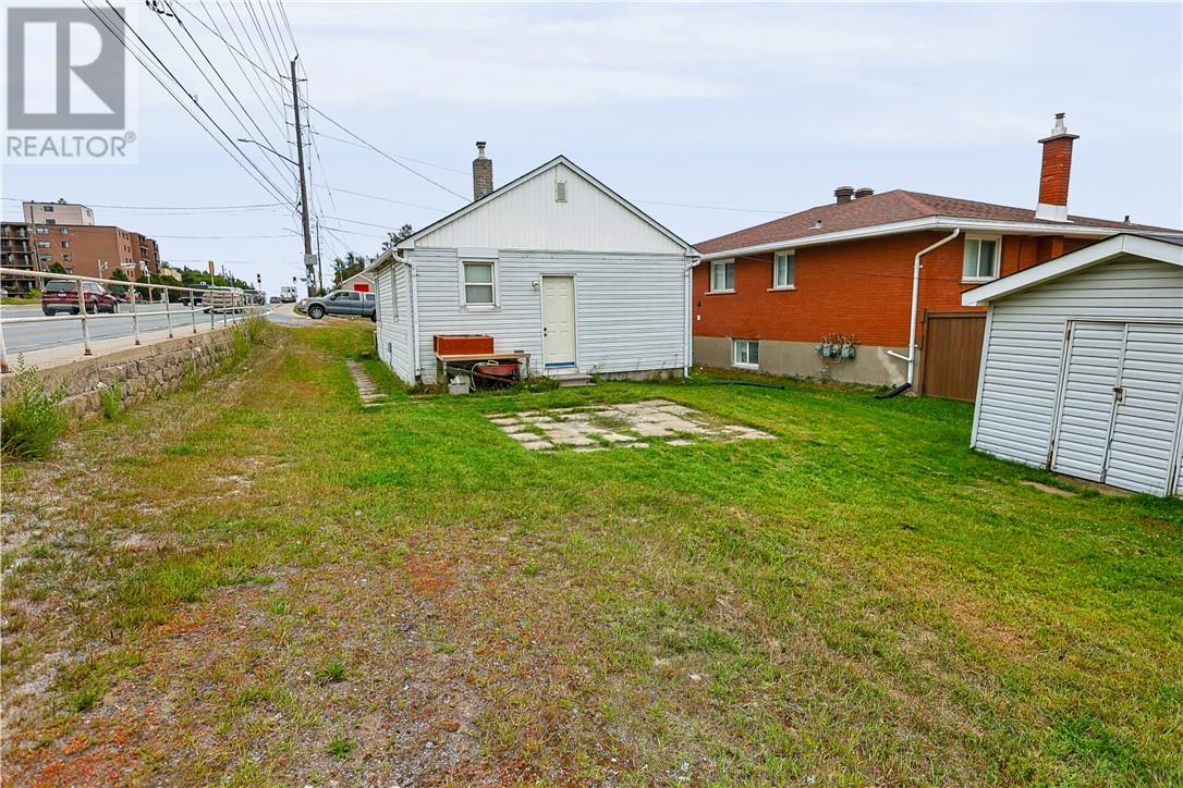 1137 Martin Avenue - 14