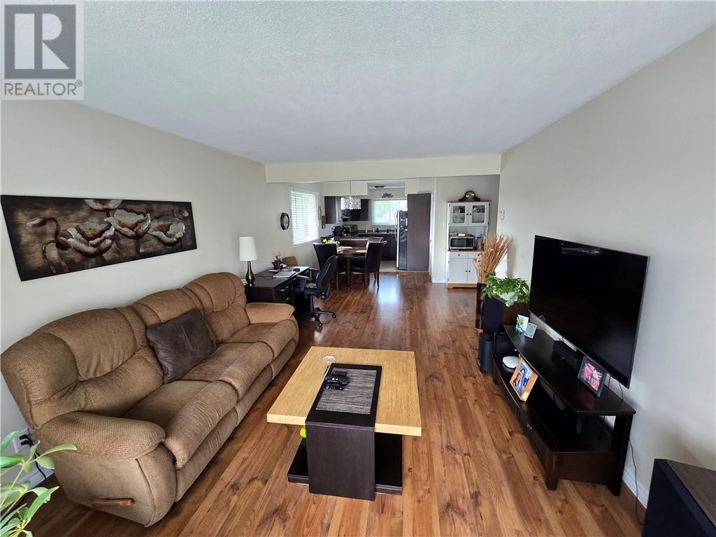 1133 Martin Avenue - 7