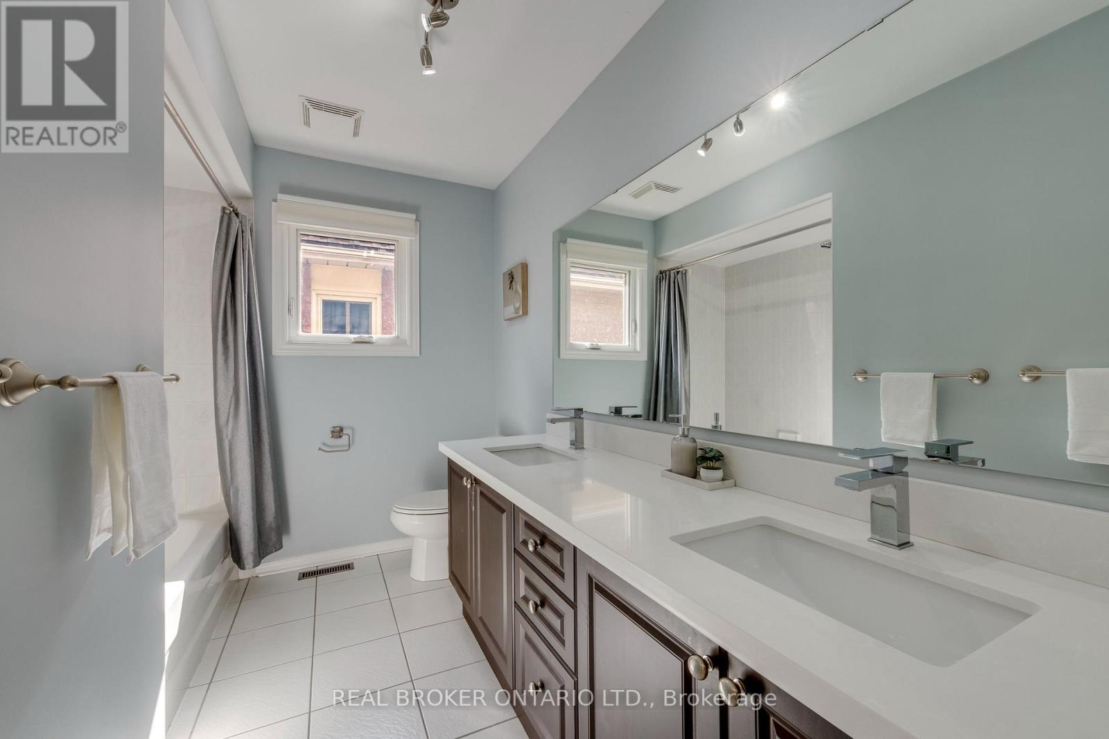 6781 GRACEFIELD DRIVE - Image 32