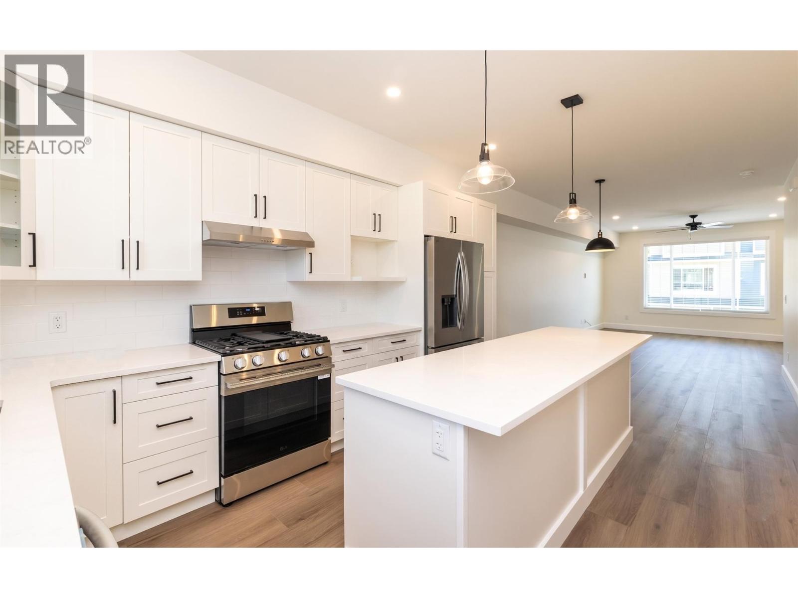 #3 1910 11 Avenue NE - 6