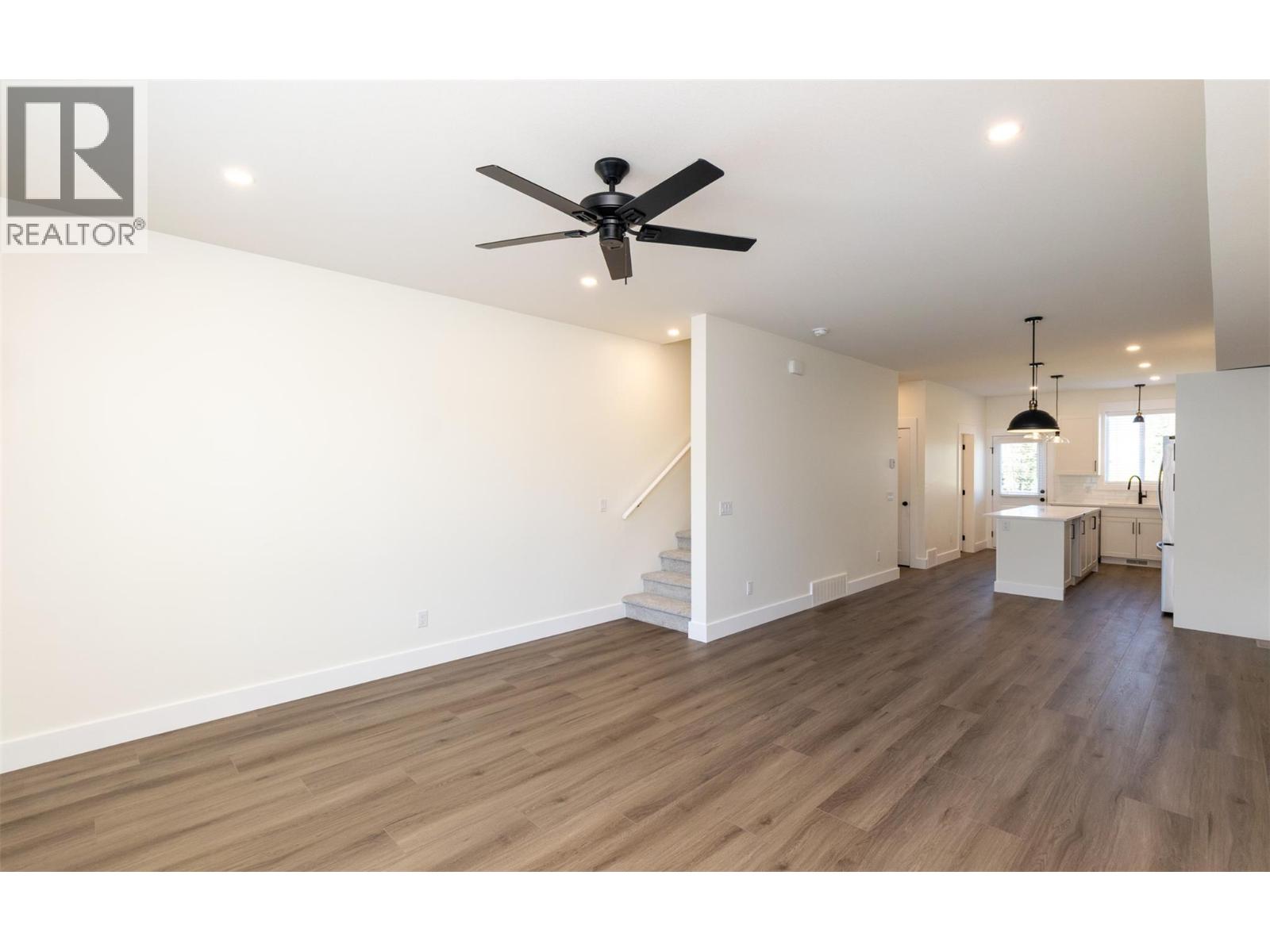 #3 1910 11 Avenue NE - Image 13
