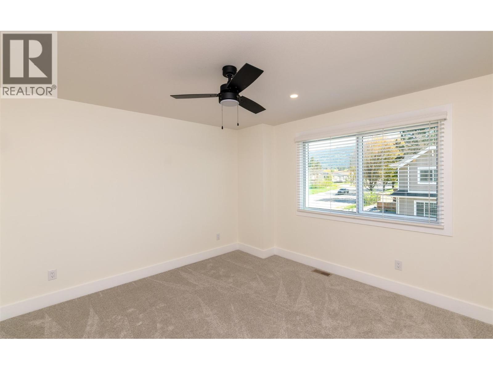 #3 1910 11 Avenue NE - Image 17