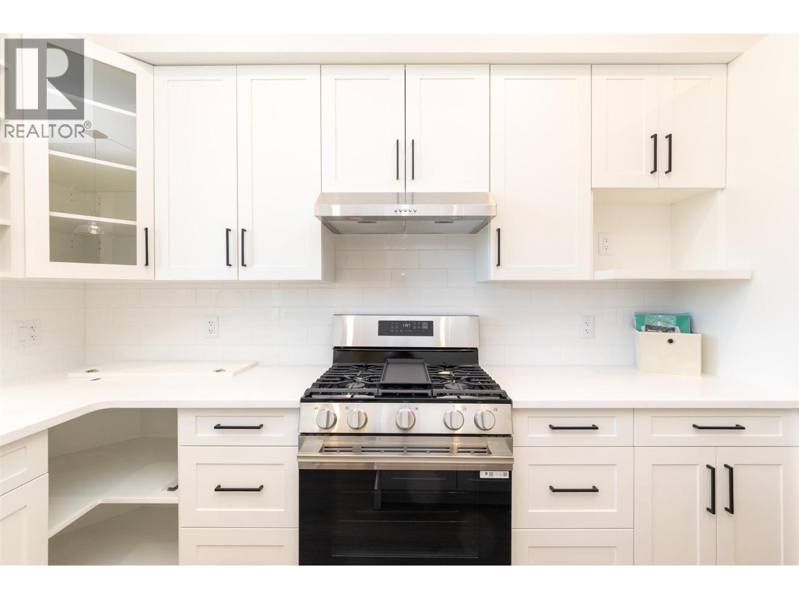 #3 1910 11 Avenue NE - Image 9